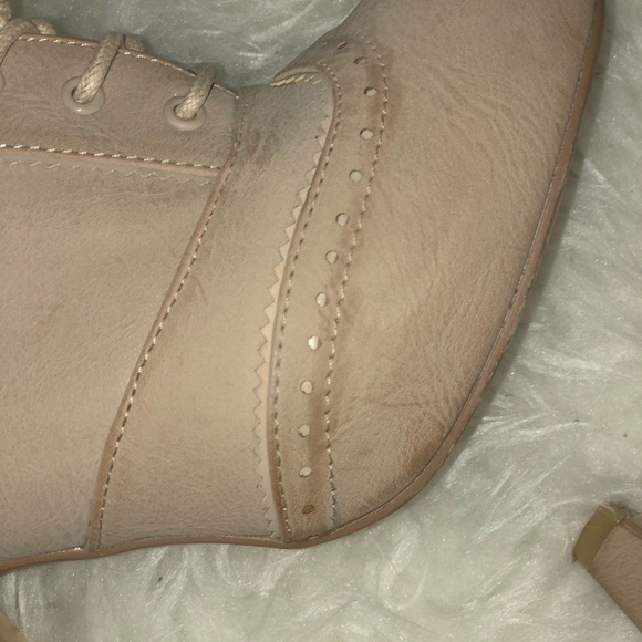 Booties size 8.5 - Picture 6 of 8